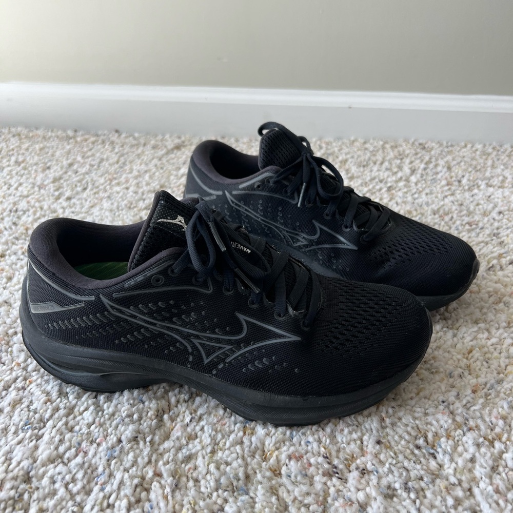 ASICS Mizuno Women’s Wave Rider 25 Running Shoe 👟
